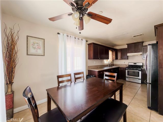 689 E 115, Los Angeles, CA 90059