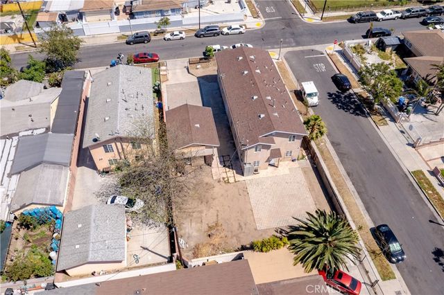 689 E 115, Los Angeles, CA 90059