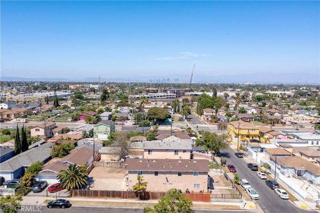 689 E 115, Los Angeles, CA 90059