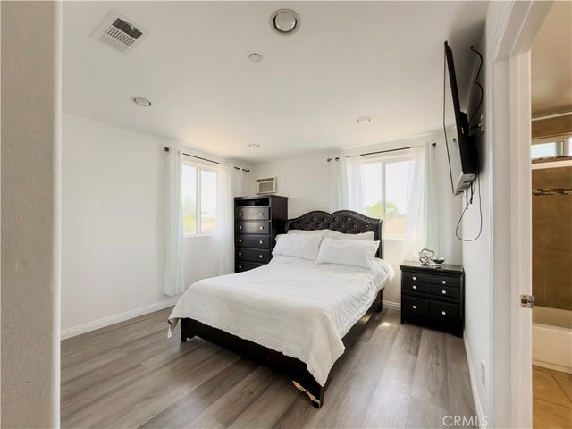 689 E 115, Los Angeles, CA 90059
