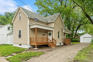 212 N 12th Street, Belleville, IL 62220