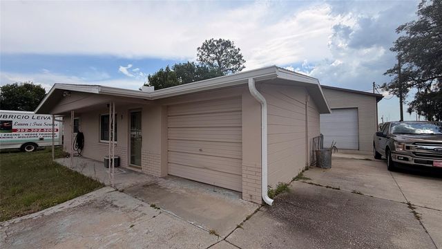5 CARL COURT, Beverly Hills, FL 34465