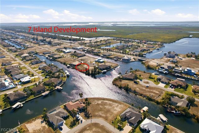 913 NW 39th AVE, Cape Coral, FL 33993