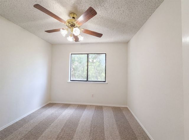 3805 Brookfield Drive, Arlington, TX 76001