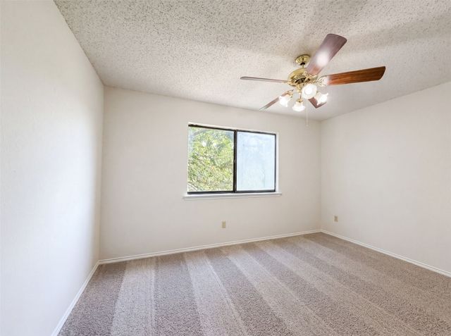 3805 Brookfield Drive, Arlington, TX 76001