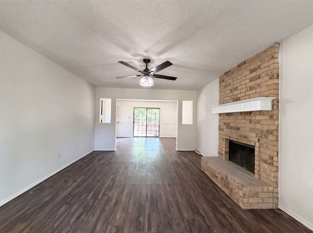 3805 Brookfield Drive, Arlington, TX 76001