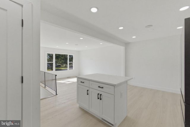 50 GARNER AVE, Waldorf, MD 20602