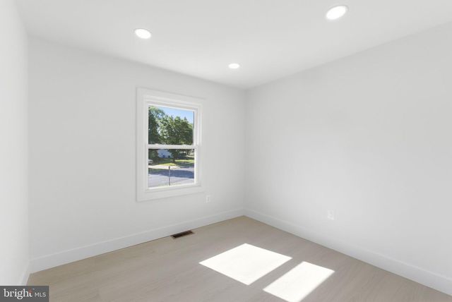 50 GARNER AVE, Waldorf, MD 20602