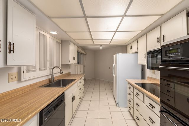 10320 W LOMA BLANCA Drive, Sun City, AZ 85351