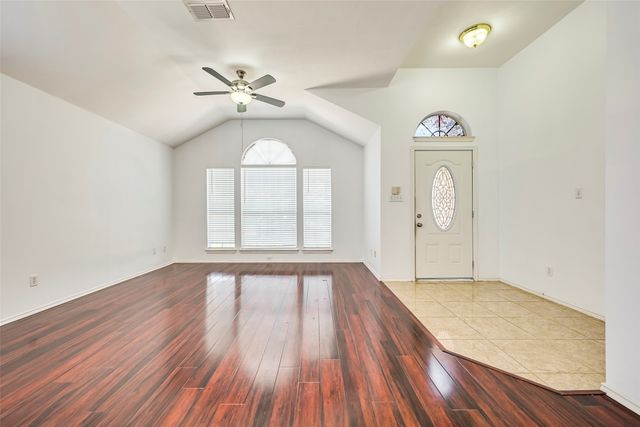 700 N Emma Drive, Arlington, TX 76002
