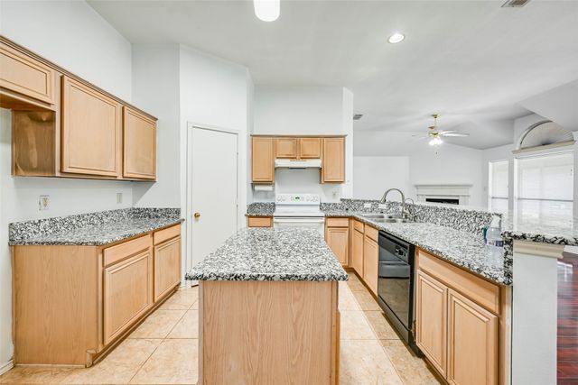 700 N Emma Drive, Arlington, TX 76002
