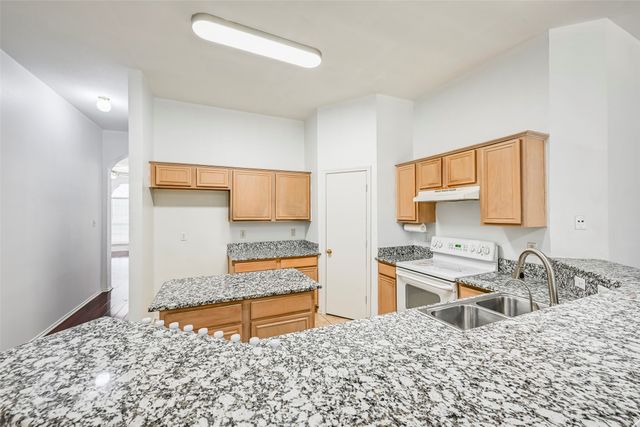 700 N Emma Drive, Arlington, TX 76002