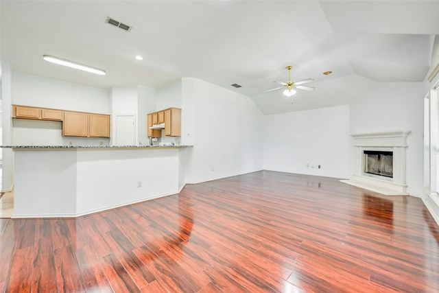 700 N Emma Drive, Arlington, TX 76002