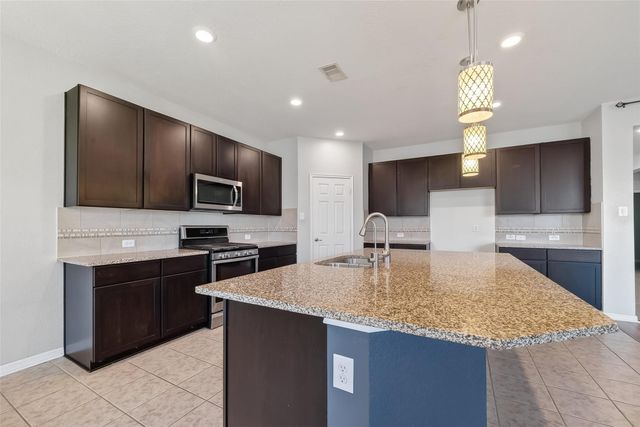 3509 Pentland Downs Street, Pearland, TX 77584