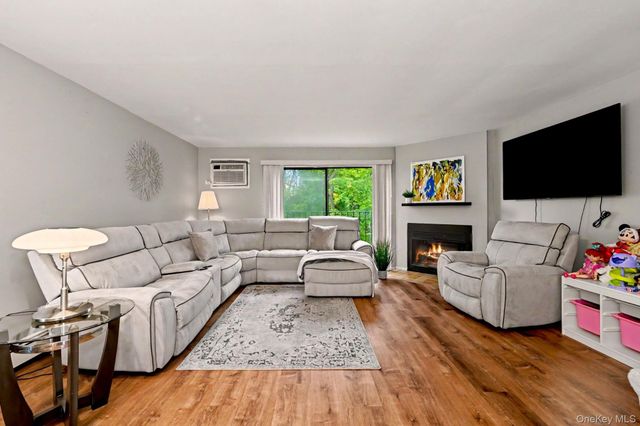 492 N Broadway 1, White Plains, NY 10603