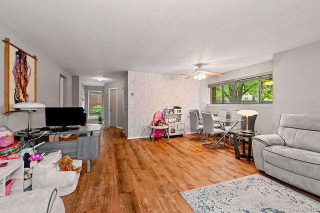 492 N Broadway 1, White Plains, NY 10603