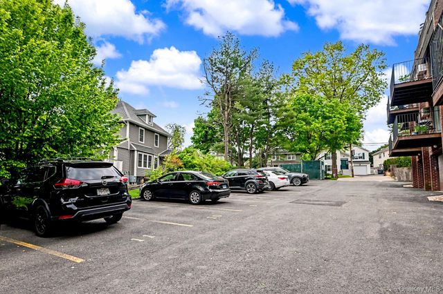 492 N Broadway 1, White Plains, NY 10603