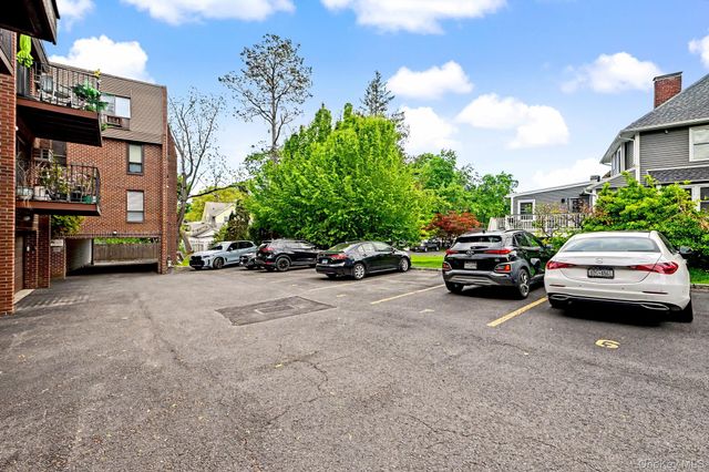 492 N Broadway 1, White Plains, NY 10603