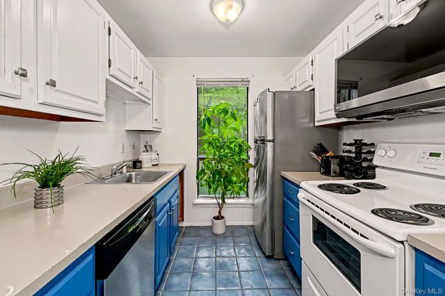 492 N Broadway 1, White Plains, NY 10603