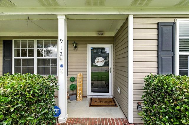 912 Brookcrest ARCH, Chesapeake, VA 23320