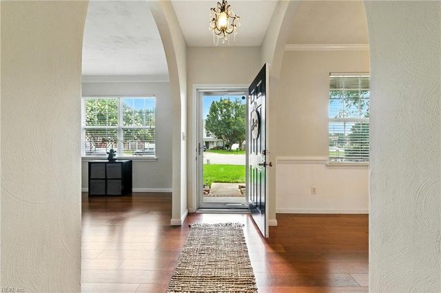 912 Brookcrest ARCH, Chesapeake, VA 23320