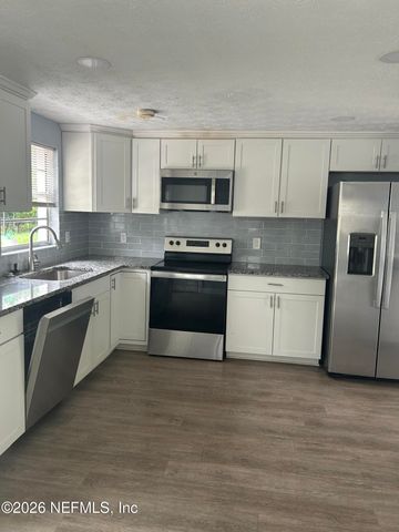 2834 GOLDENROD Circle E, Jacksonville, FL 32246