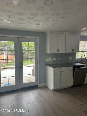 2834 GOLDENROD Circle E, Jacksonville, FL 32246