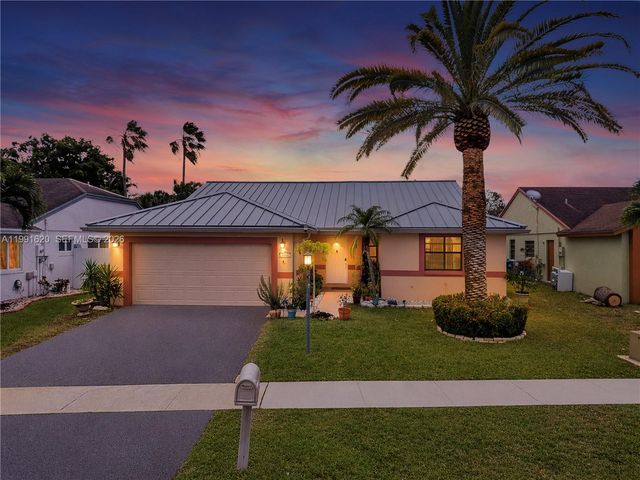 15092 SW 13th Pl, Sunrise, FL 33326