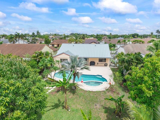 15092 SW 13th Pl, Sunrise, FL 33326