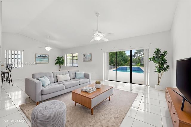 15092 SW 13th Pl, Sunrise, FL 33326