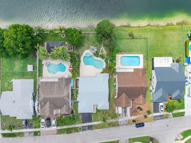 15092 SW 13th Pl, Sunrise, FL 33326