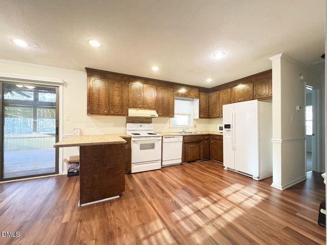 2636 Meyerswood Drive, Apex, NC 27539