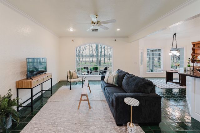 209 Turnberry Circle, Mt Pleasant, TX 75455