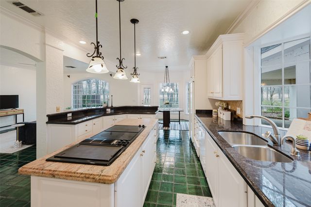 209 Turnberry Circle, Mt Pleasant, TX 75455