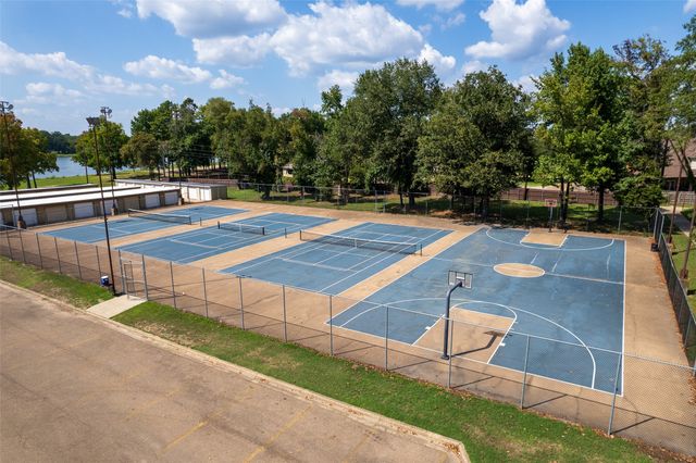 209 Turnberry Circle, Mt Pleasant, TX 75455