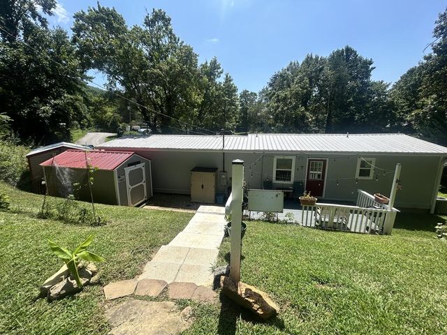 109 Dorothy Hughes Road, Blairsville, GA 30512