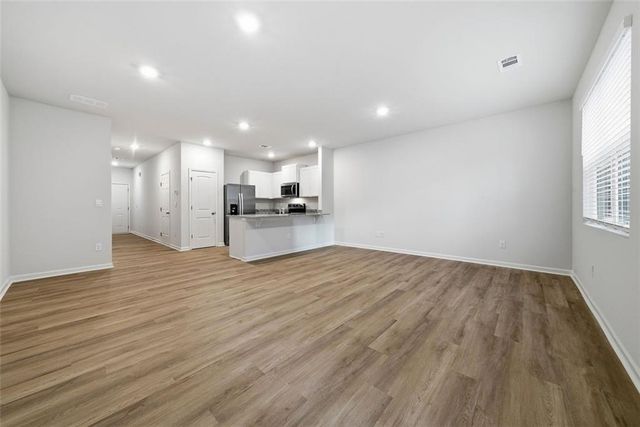 5961 Skylar Drive, Atlanta, GA 30331