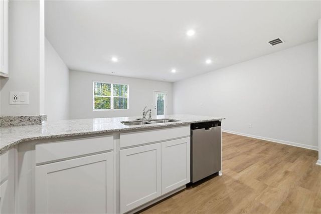 5961 Skylar Drive, Atlanta, GA 30331