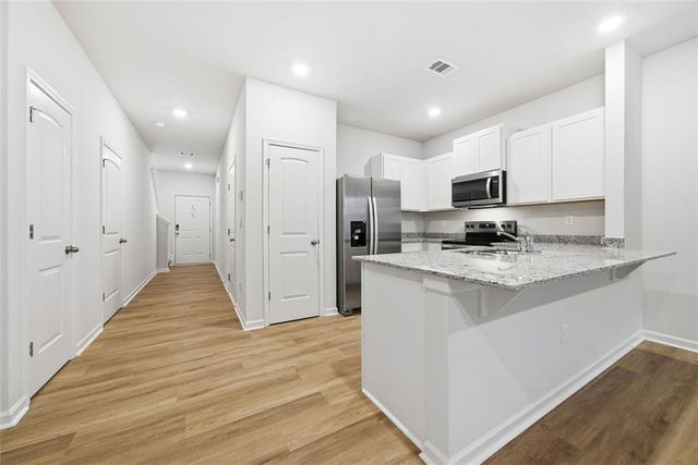 5961 Skylar Drive, Atlanta, GA 30331