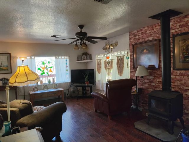 10516 Spring Valley Rd, Marysville, CA 95901