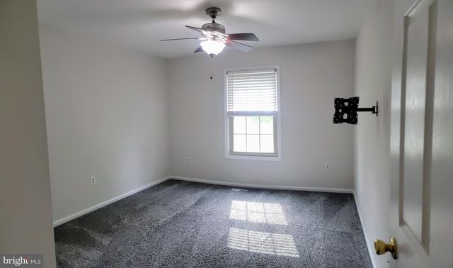 8949 PRINCETON PARK DR, Manassas, VA 20110