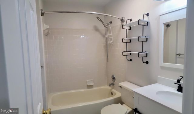8949 PRINCETON PARK DR, Manassas, VA 20110