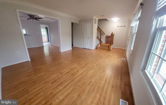 8949 PRINCETON PARK DR, Manassas, VA 20110