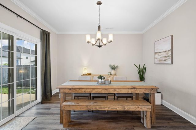 31 Winchester Drive, Rossville, GA 30741