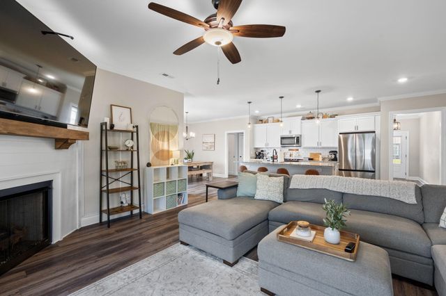 31 Winchester Drive, Rossville, GA 30741