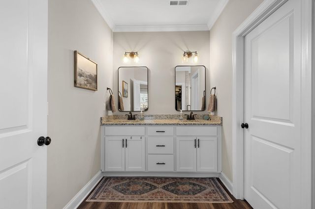 31 Winchester Drive, Rossville, GA 30741