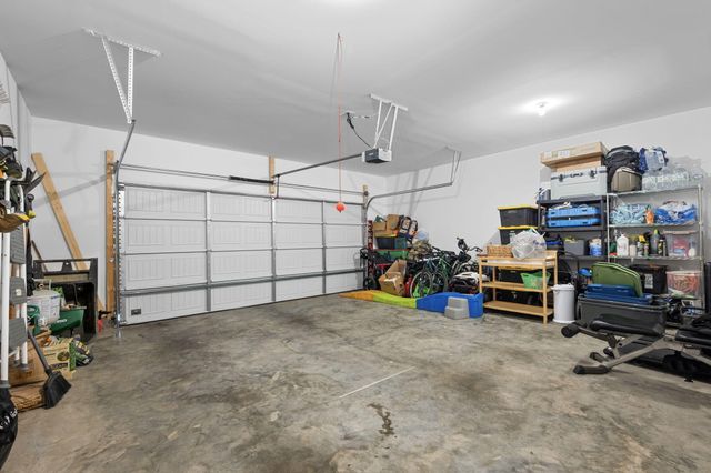 31 Winchester Drive, Rossville, GA 30741