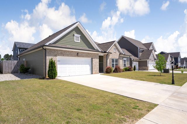 31 Winchester Drive, Rossville, GA 30741