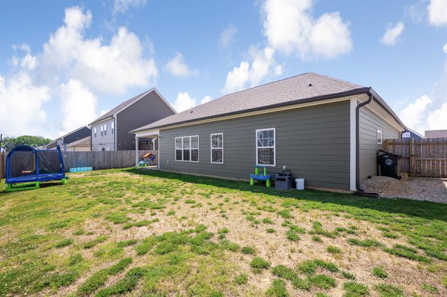 31 Winchester Drive, Rossville, GA 30741