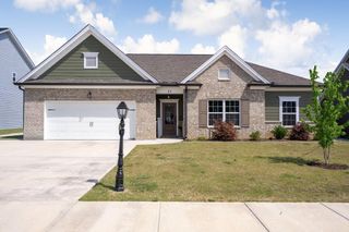 31 Winchester Drive, Rossville, GA 30741